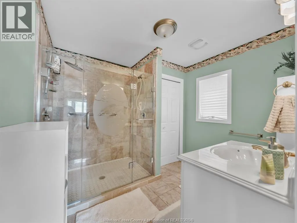 545 LAKEVIEW
