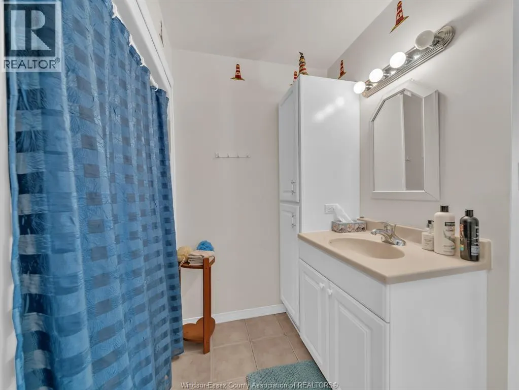 545 LAKEVIEW