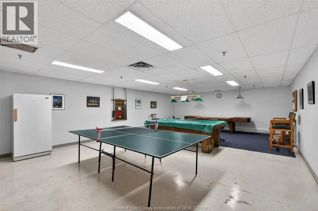 3915 Southwinds DRIVE Unit# 203