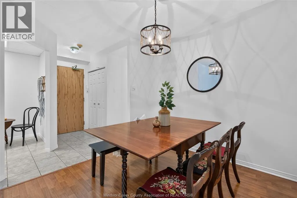 3915 Southwinds DRIVE Unit# 203