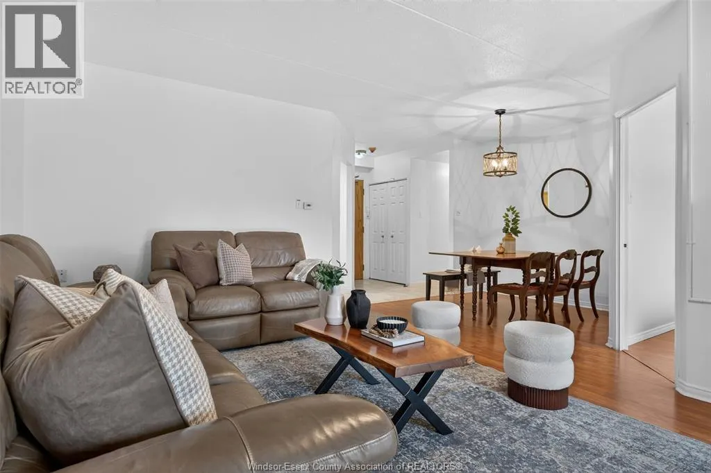 3915 Southwinds DRIVE Unit# 203