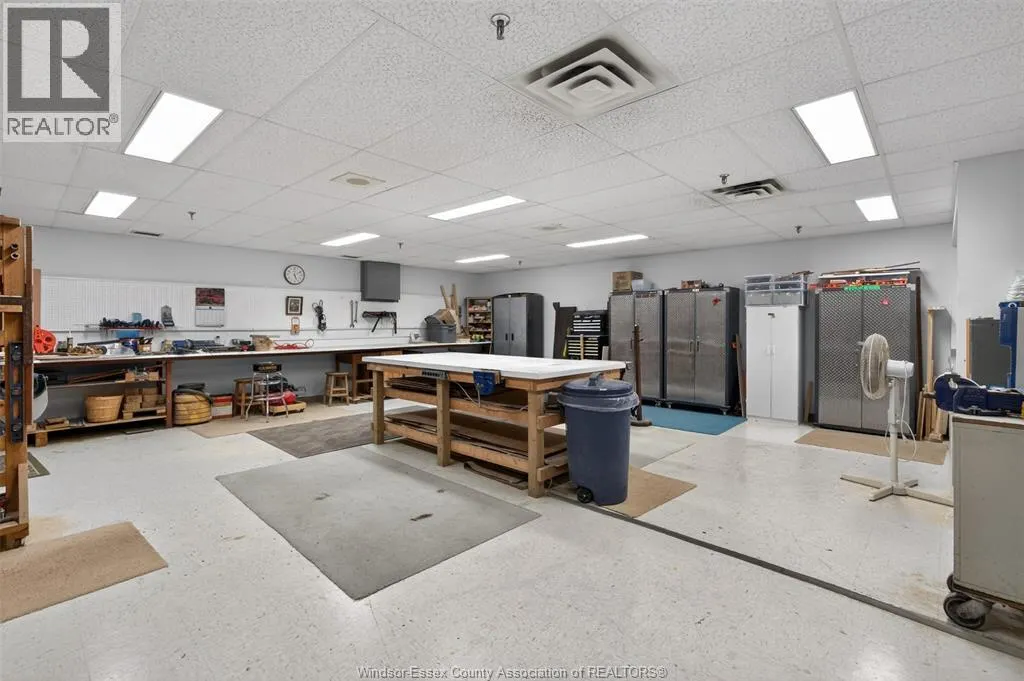 3915 Southwinds DRIVE Unit# 203