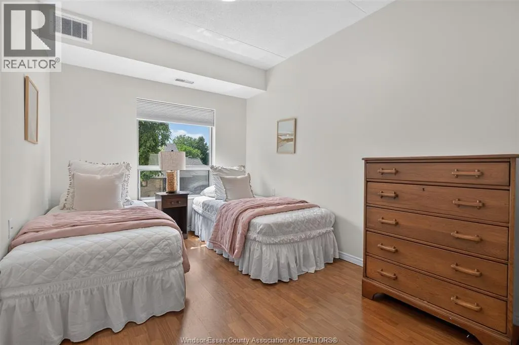 3915 Southwinds DRIVE Unit# 203