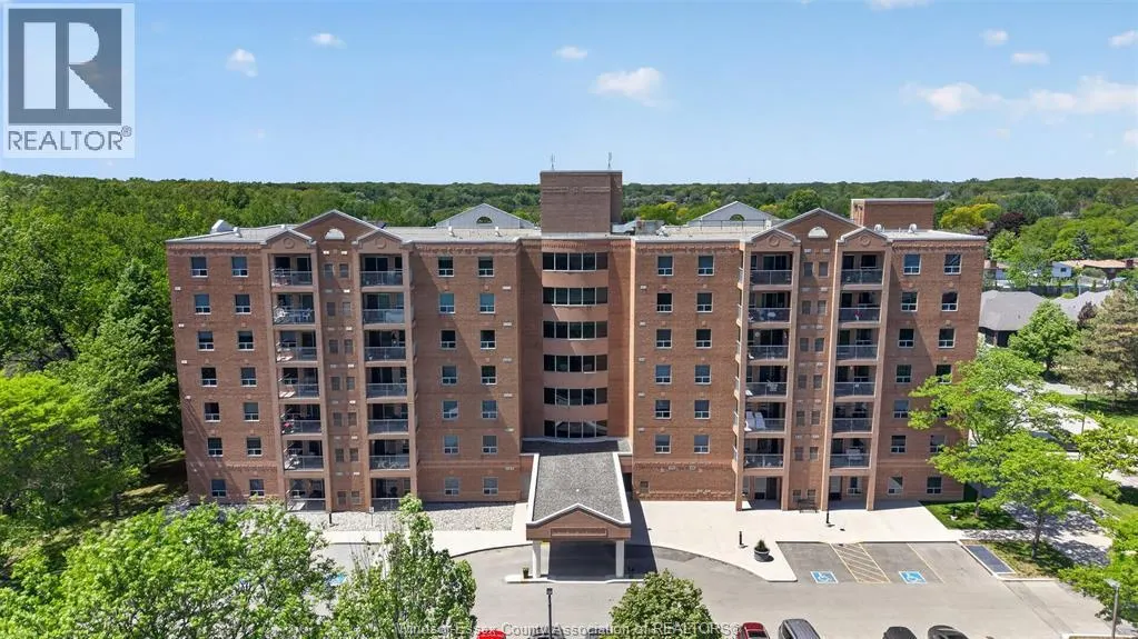 3915 Southwinds DRIVE Unit# 203