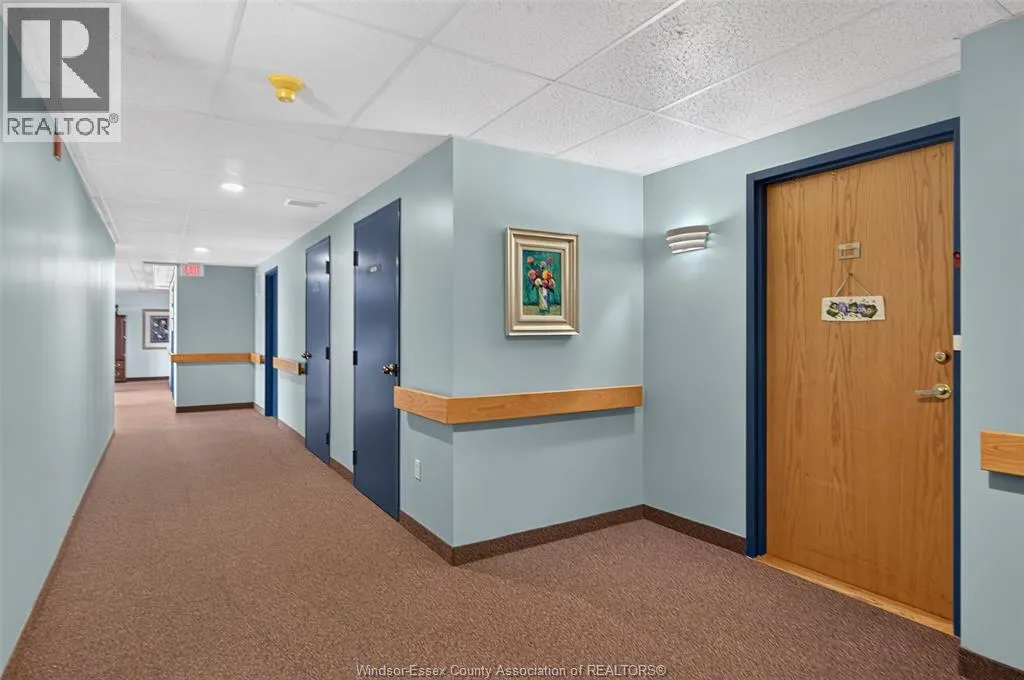 3915 Southwinds DRIVE Unit# 203