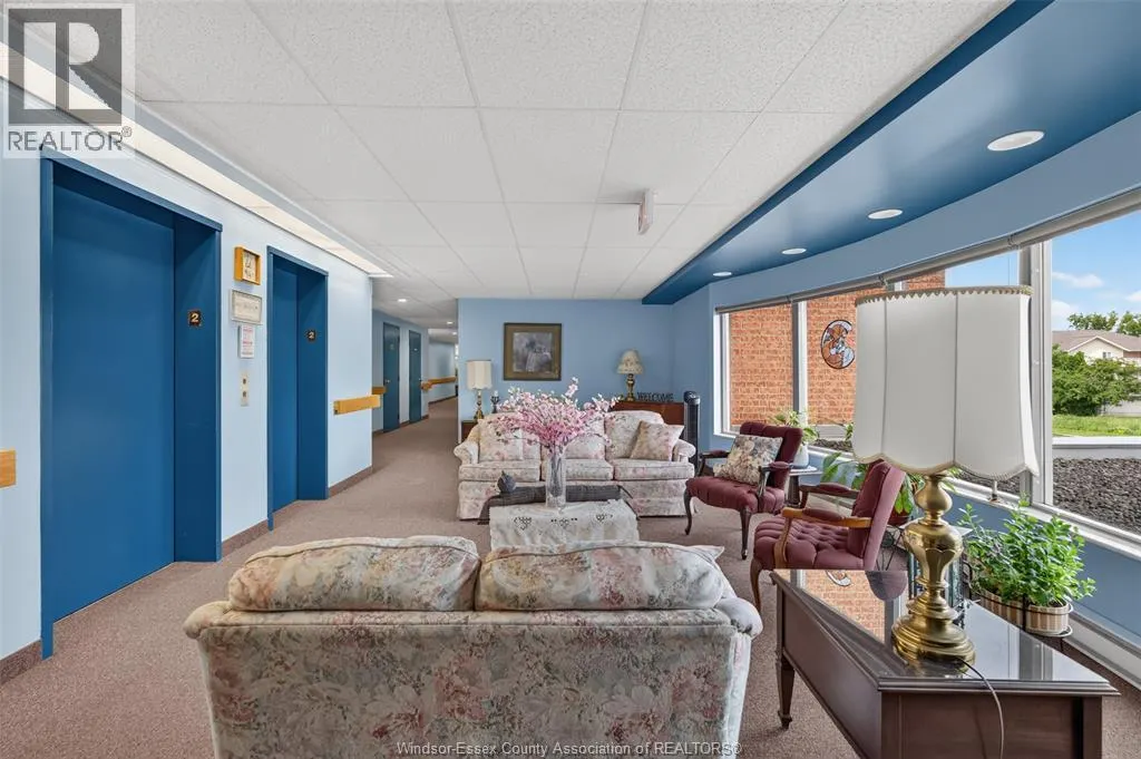 3915 Southwinds DRIVE Unit# 203