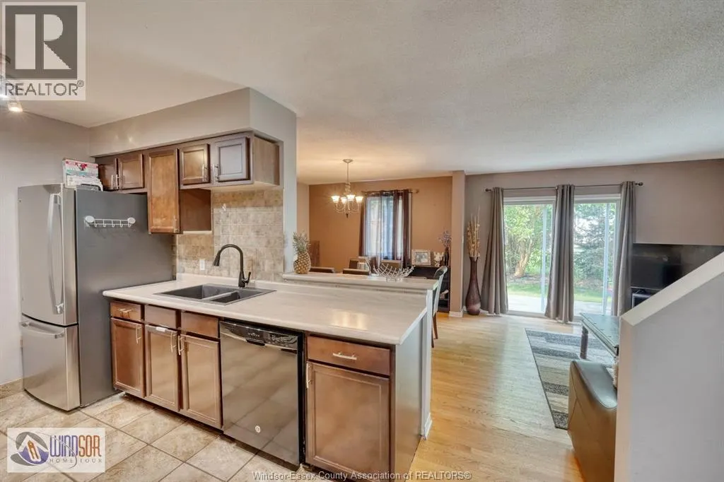 1277 CARDINAL CRESCENT