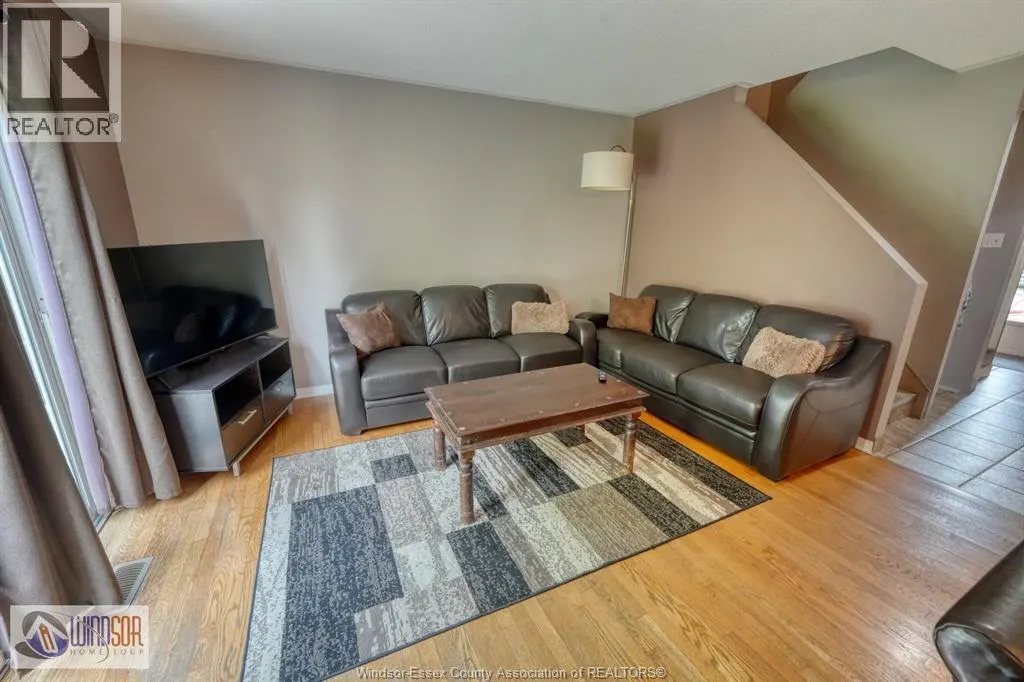 1277 CARDINAL CRESCENT