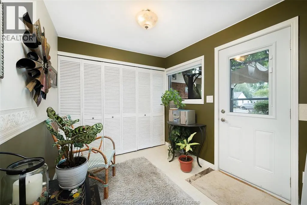 58 Laird AVENUE