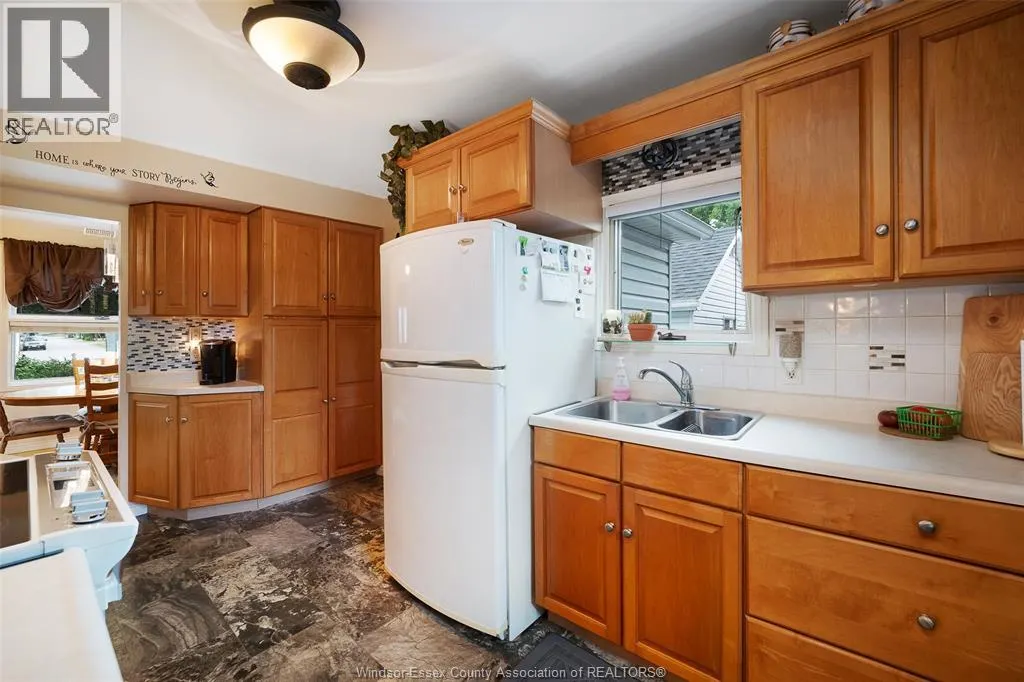 58 Laird AVENUE
