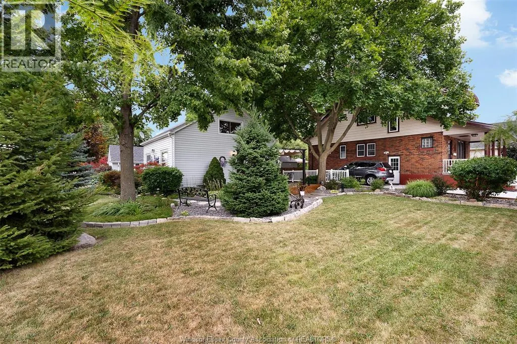 58 Laird AVENUE