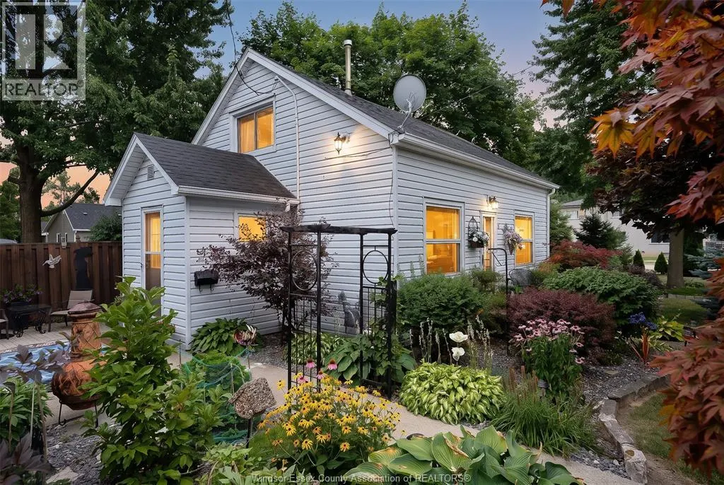 58 Laird AVENUE