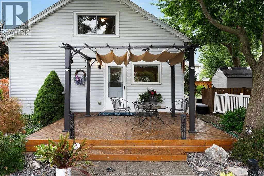 58 Laird AVENUE