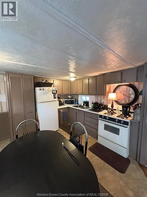 80 SUNCREST DRIVE