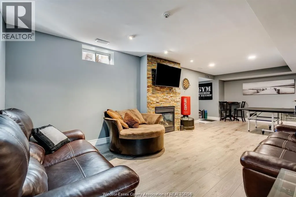 1631 CHERRYWOOD DRIVE