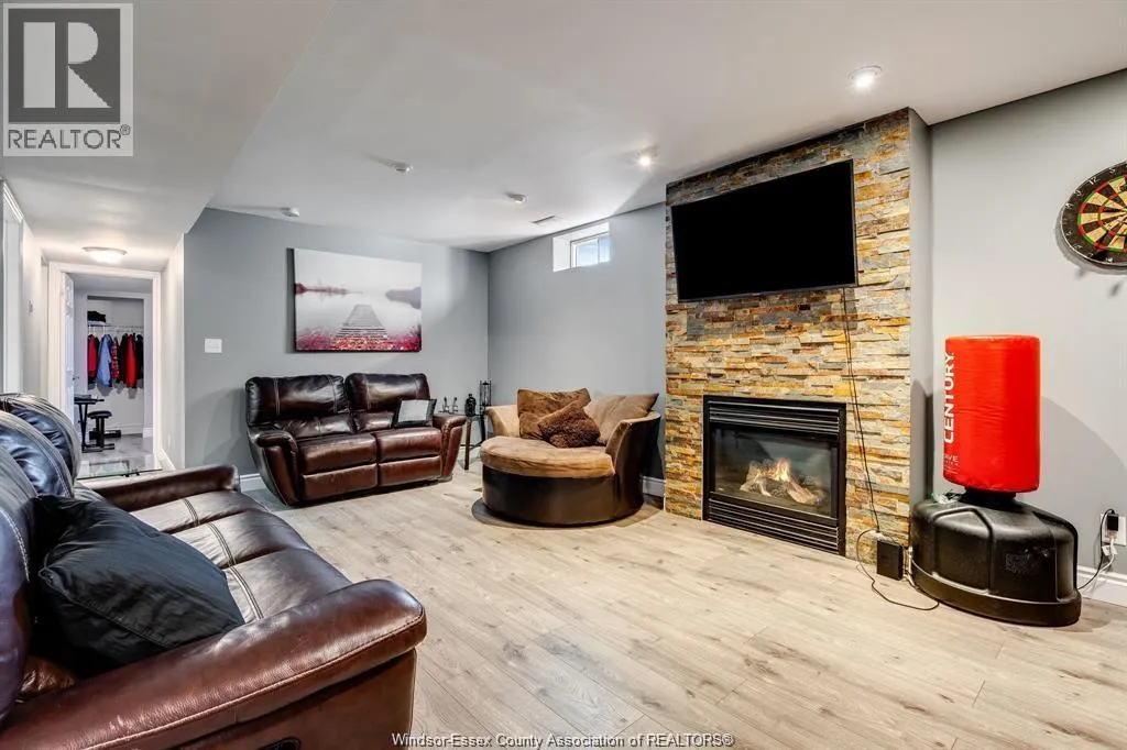 1631 CHERRYWOOD DRIVE