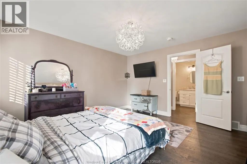 6 JOANEY LANE