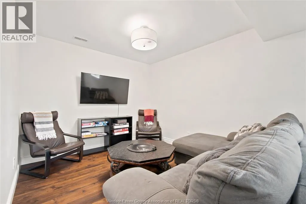 6 JOANEY LANE
