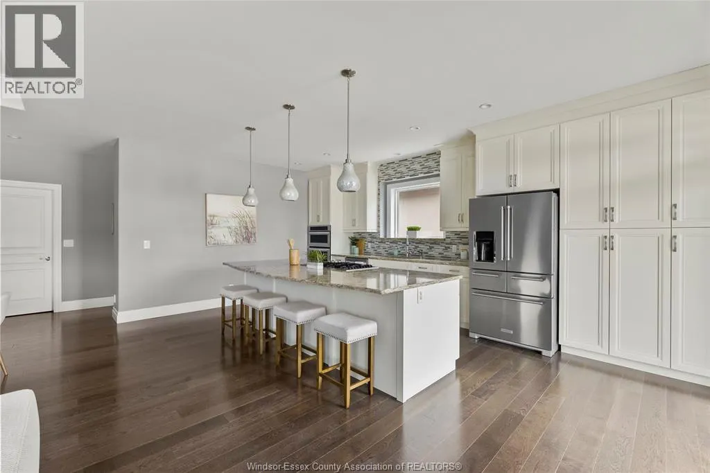 33 MONTEGO BAY CRESCENT