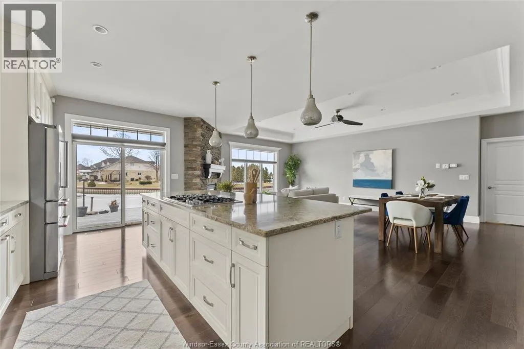 33 MONTEGO BAY CRESCENT