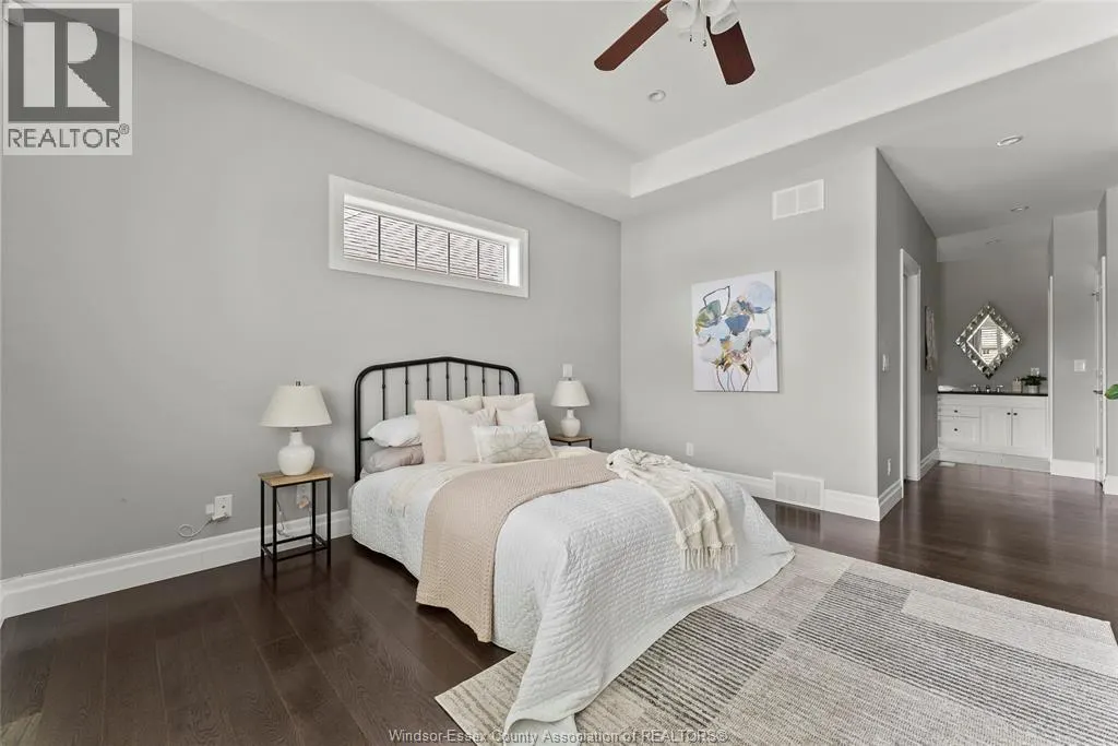 33 MONTEGO BAY CRESCENT