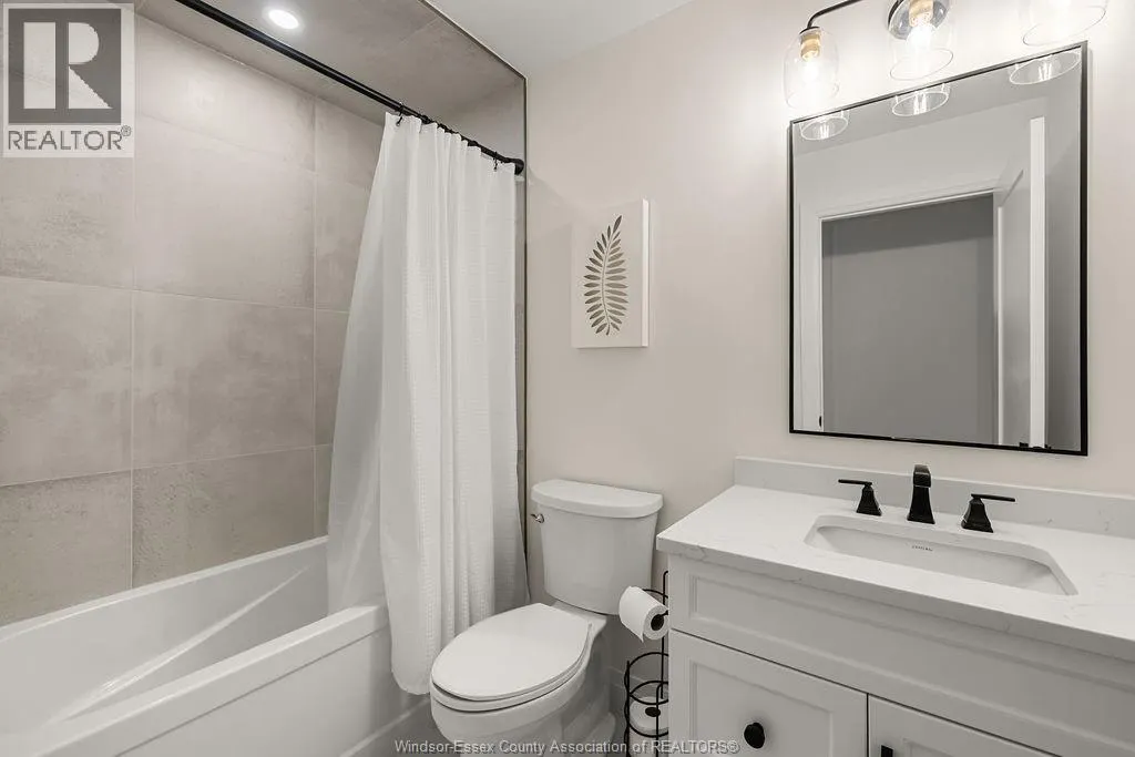 1740 SPRUCEWOOD Unit# 203
