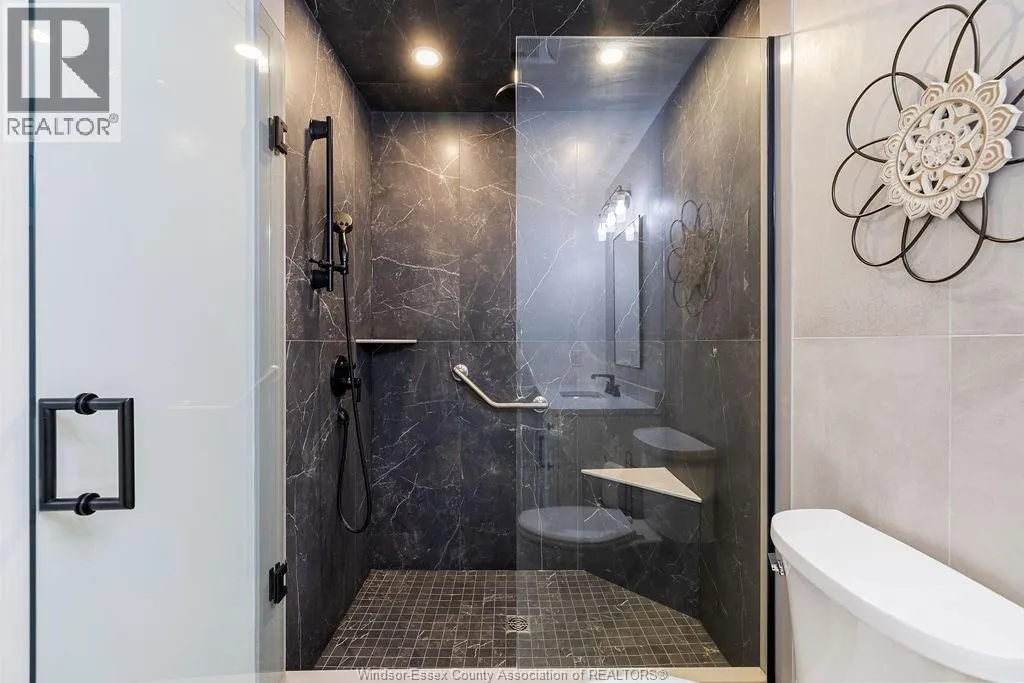 1740 SPRUCEWOOD Unit# 203