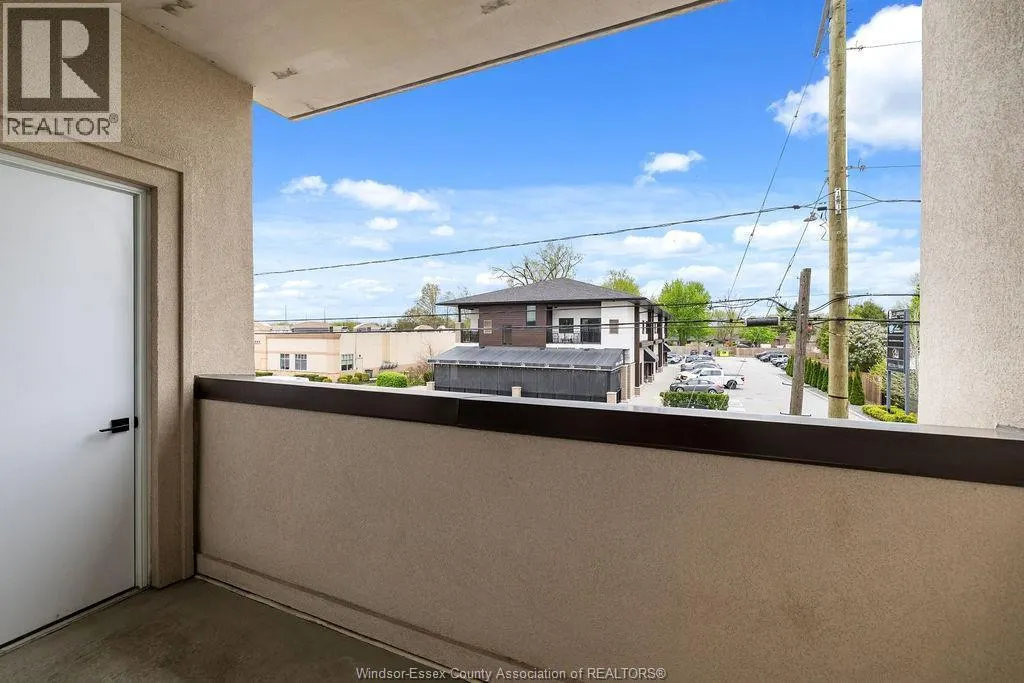 1740 SPRUCEWOOD Unit# 203