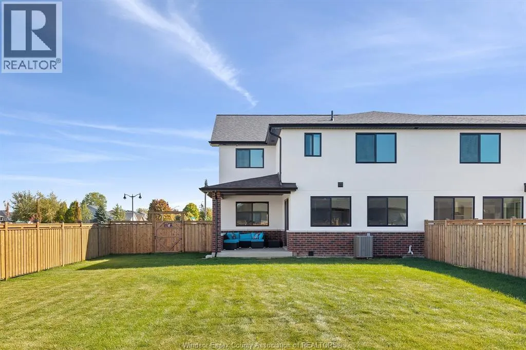 111 ERIE ISLE COURT