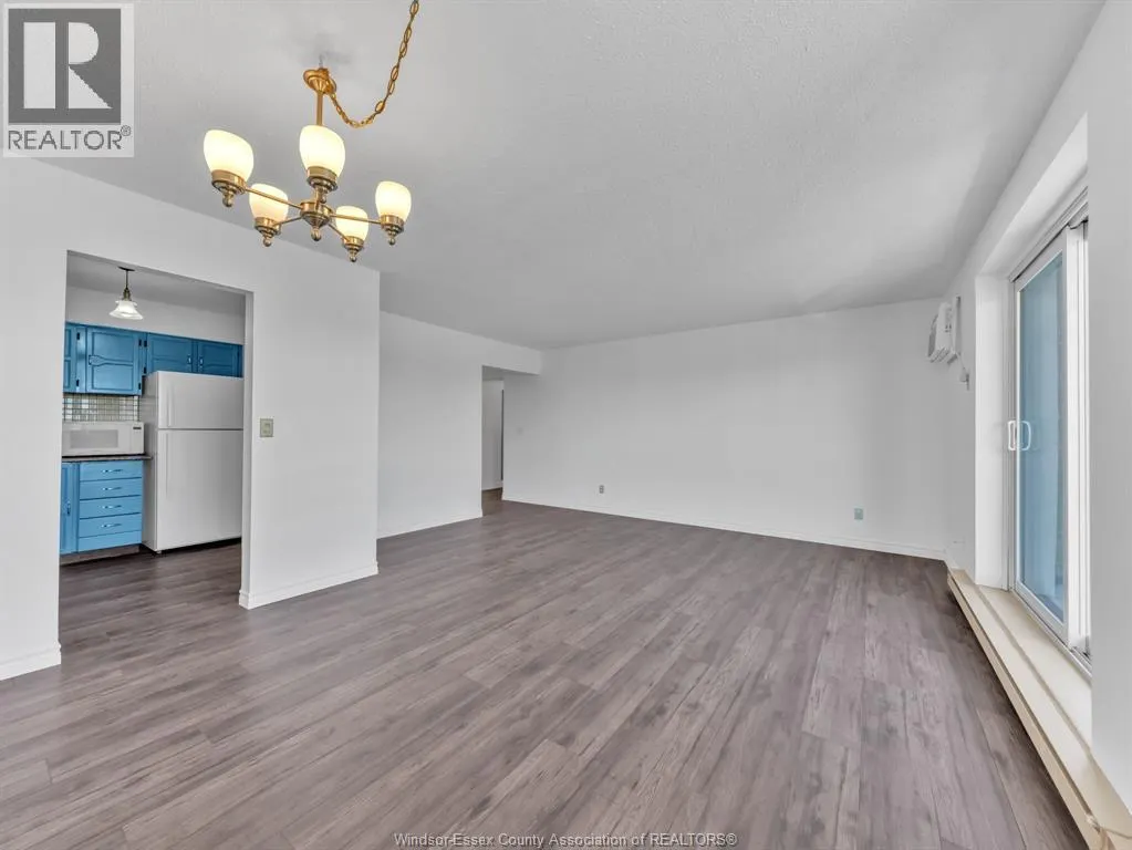3950 WYANDOTTE STREET East Unit# 505