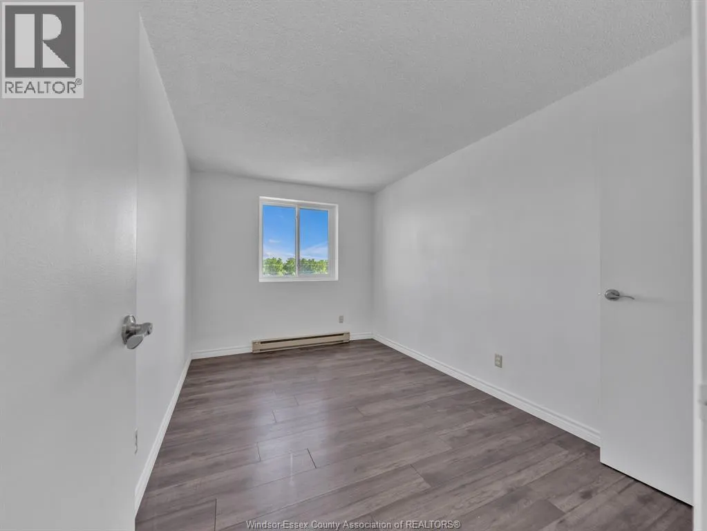 3950 WYANDOTTE STREET East Unit# 505