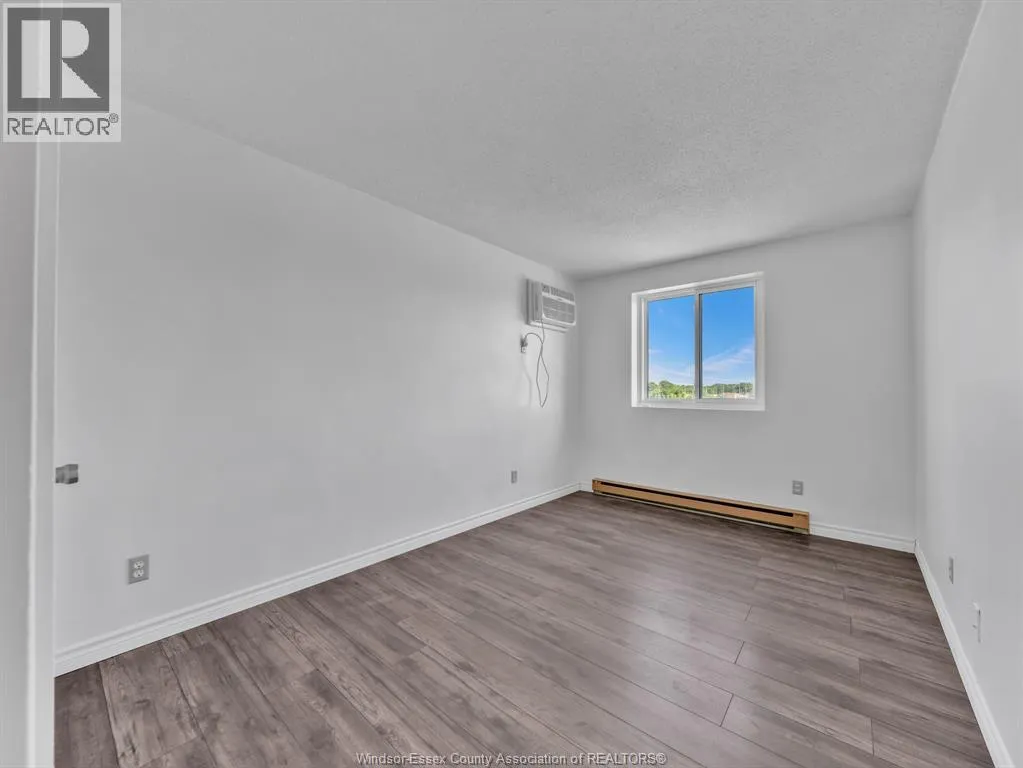 3950 WYANDOTTE STREET East Unit# 505