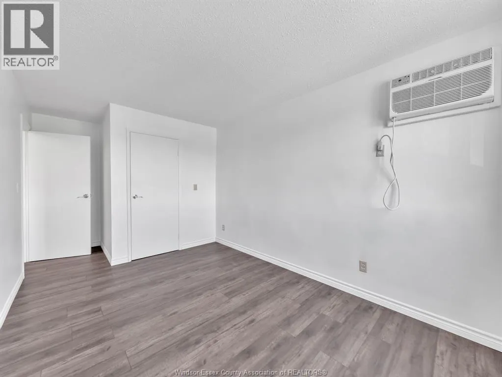 3950 WYANDOTTE STREET East Unit# 505