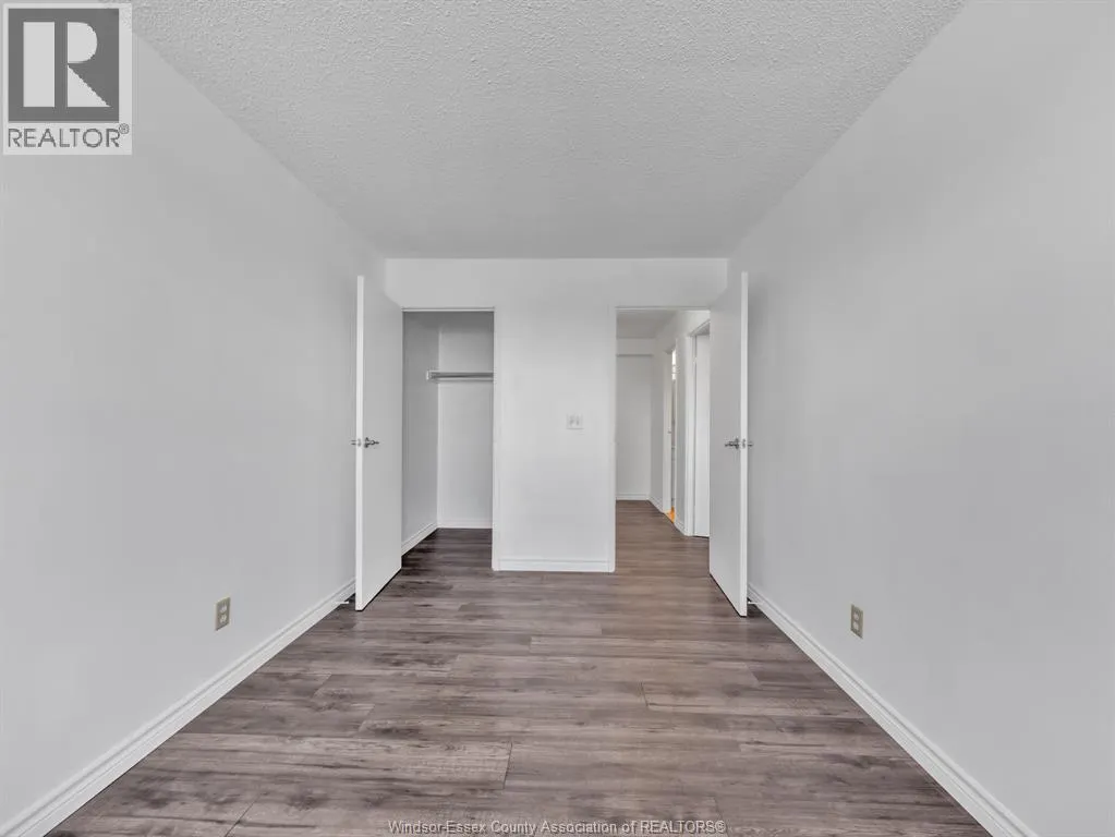 3950 WYANDOTTE STREET East Unit# 505
