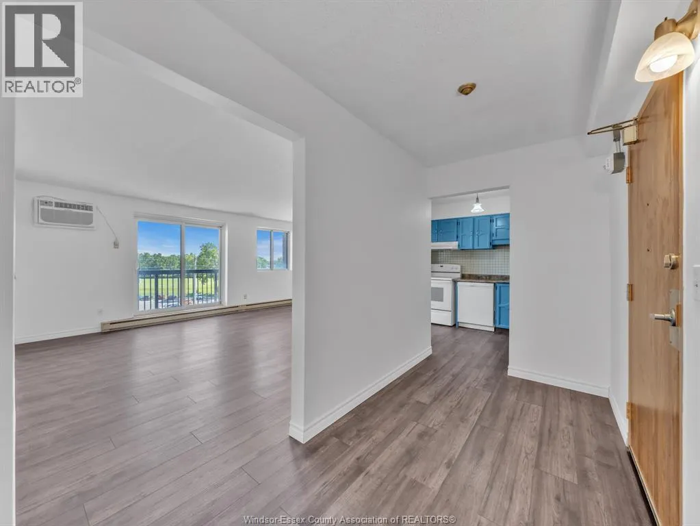 3950 WYANDOTTE STREET East Unit# 505