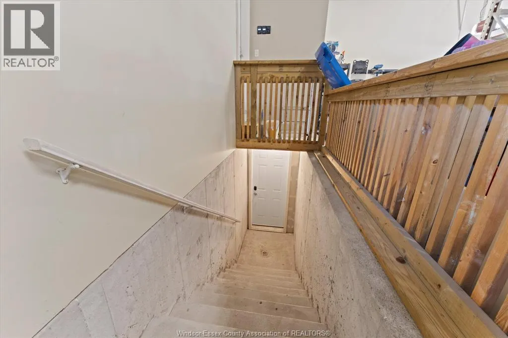 1108 REGENCY CRESCENT
