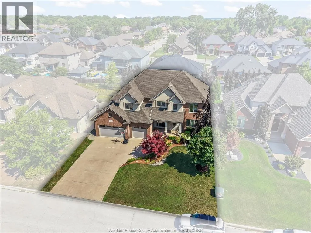 1108 REGENCY CRESCENT