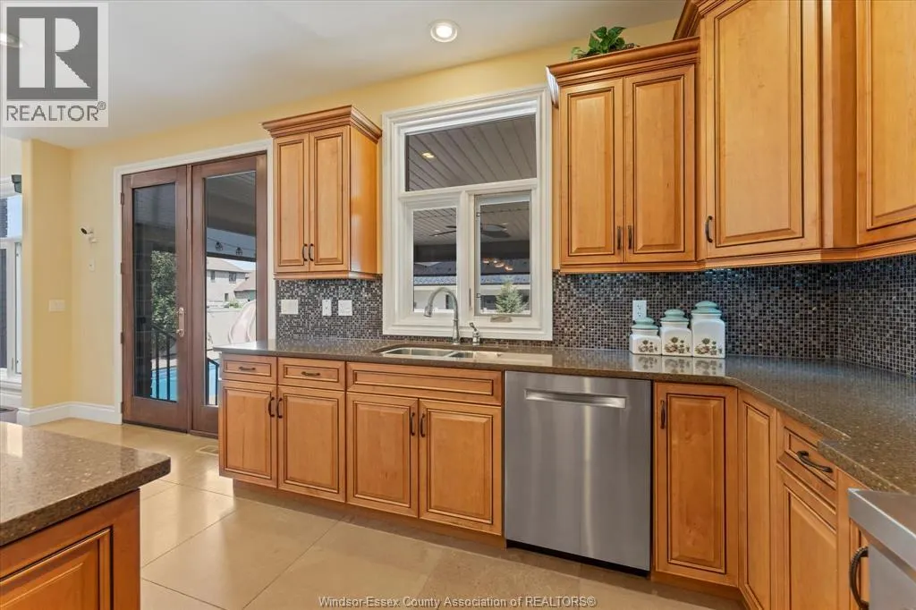 1108 REGENCY CRESCENT