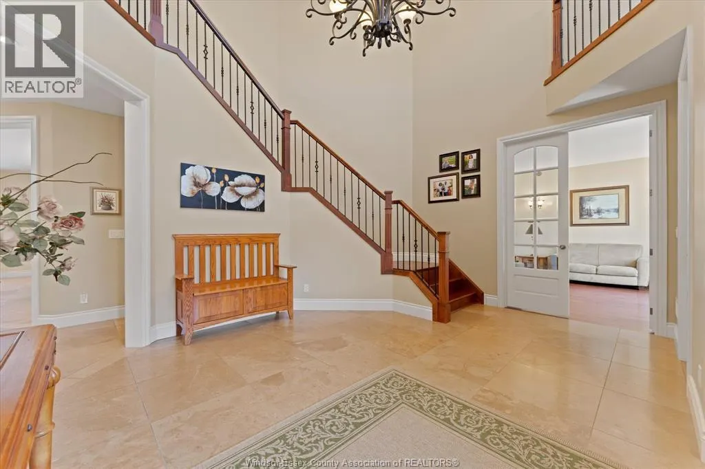 1108 REGENCY CRESCENT