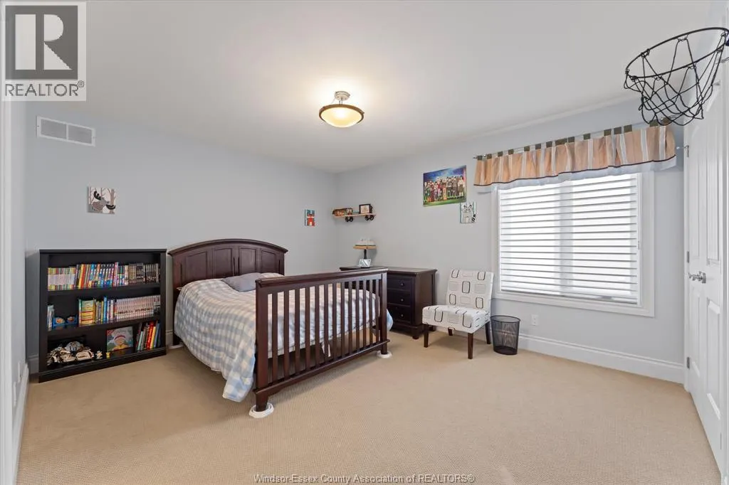 1108 REGENCY CRESCENT