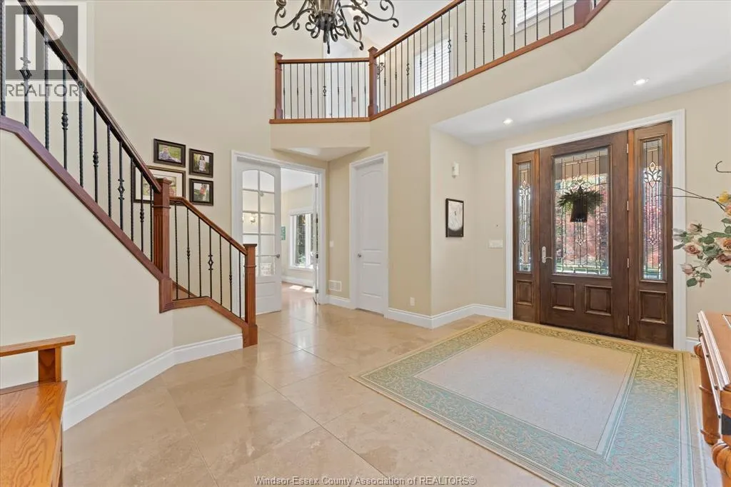 1108 REGENCY CRESCENT