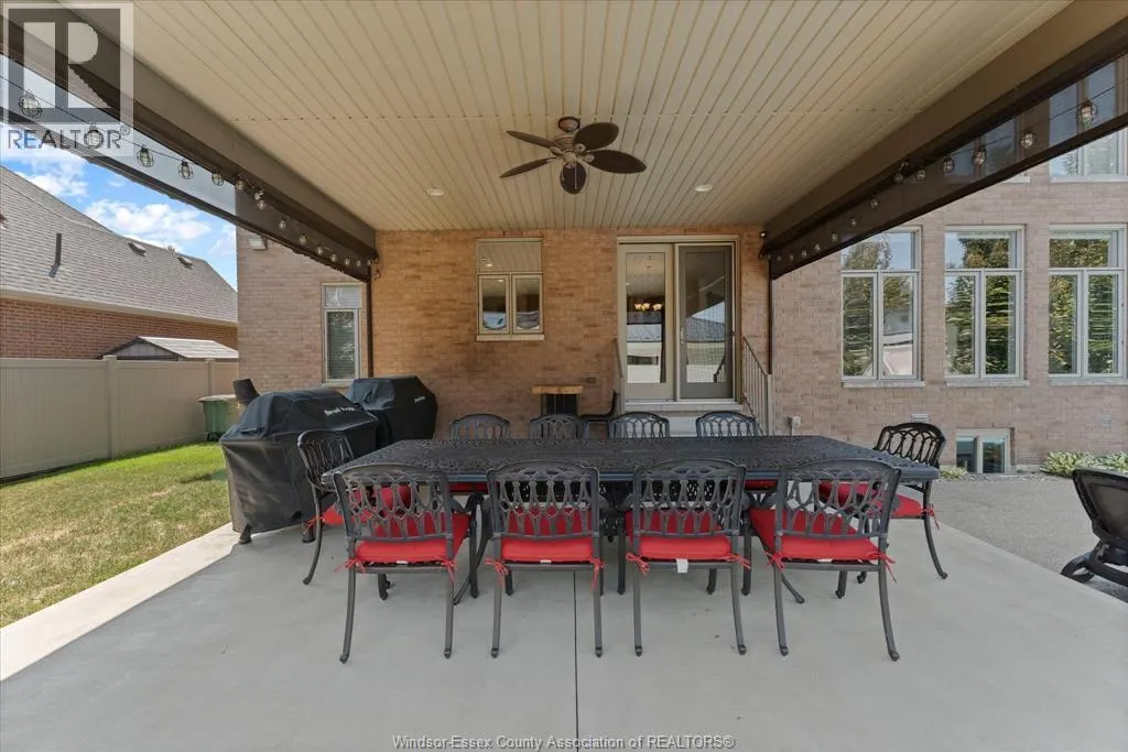 1108 REGENCY CRESCENT