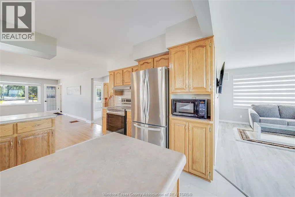 13902 RIVERSIDE DRIVE