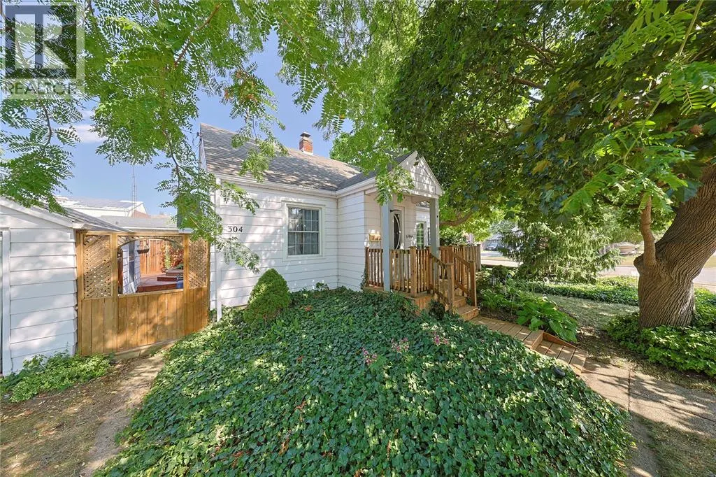 304 LORNE AVENUE