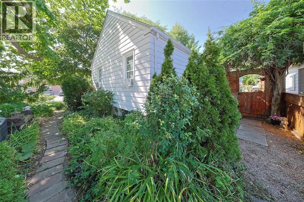 304 LORNE AVENUE