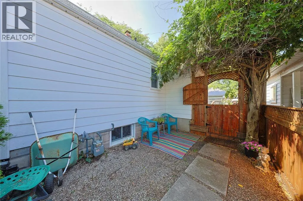 304 LORNE AVENUE