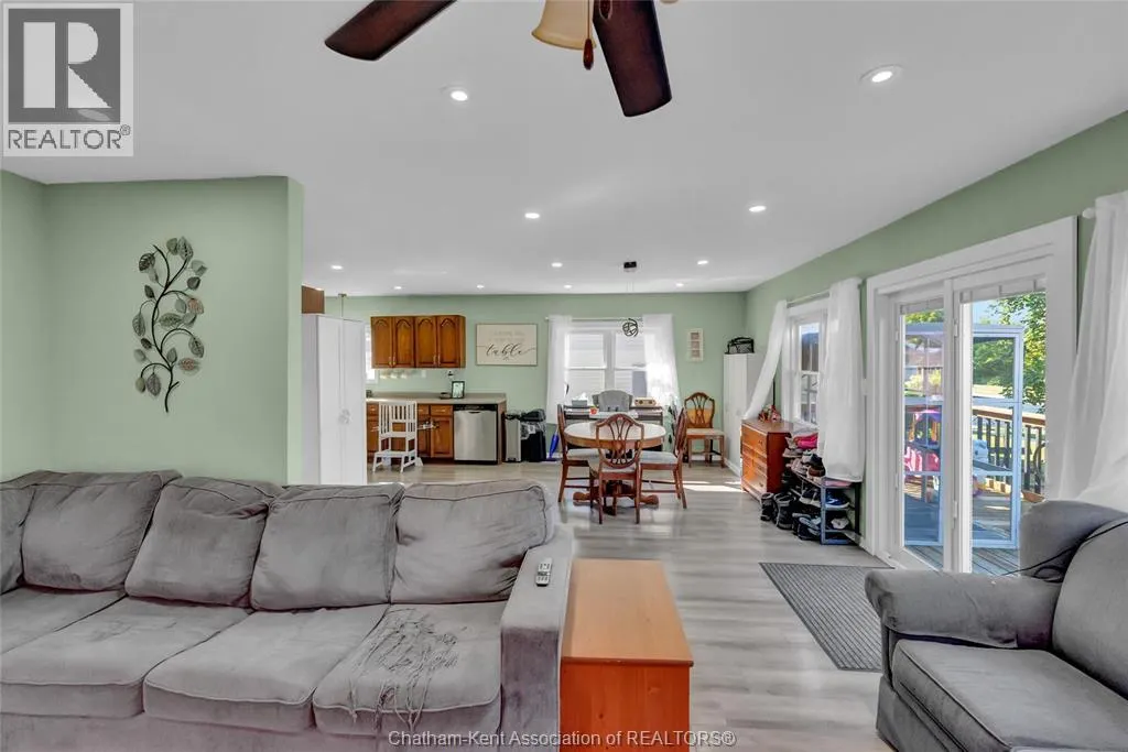 104 Erie STREET South