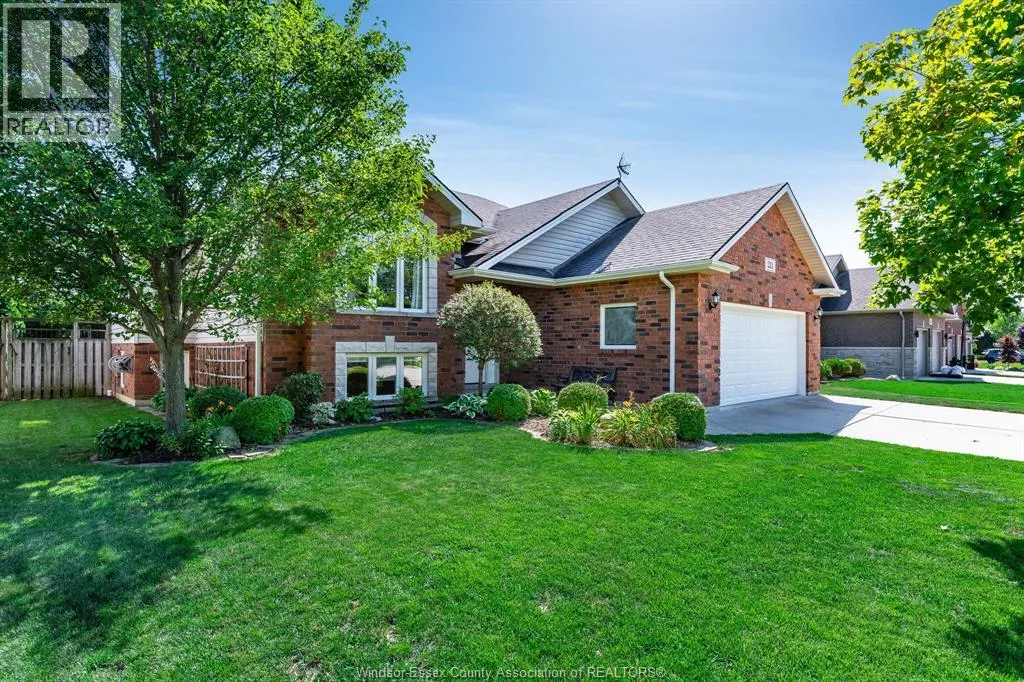 211 Dieppe CRESCENT