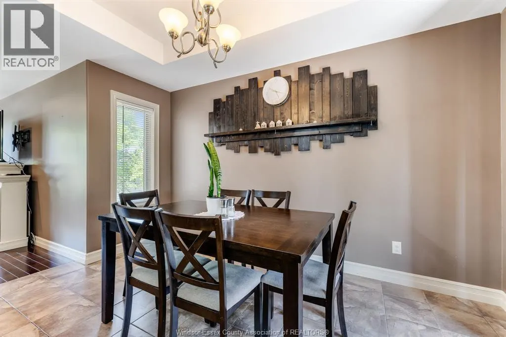 211 Dieppe CRESCENT