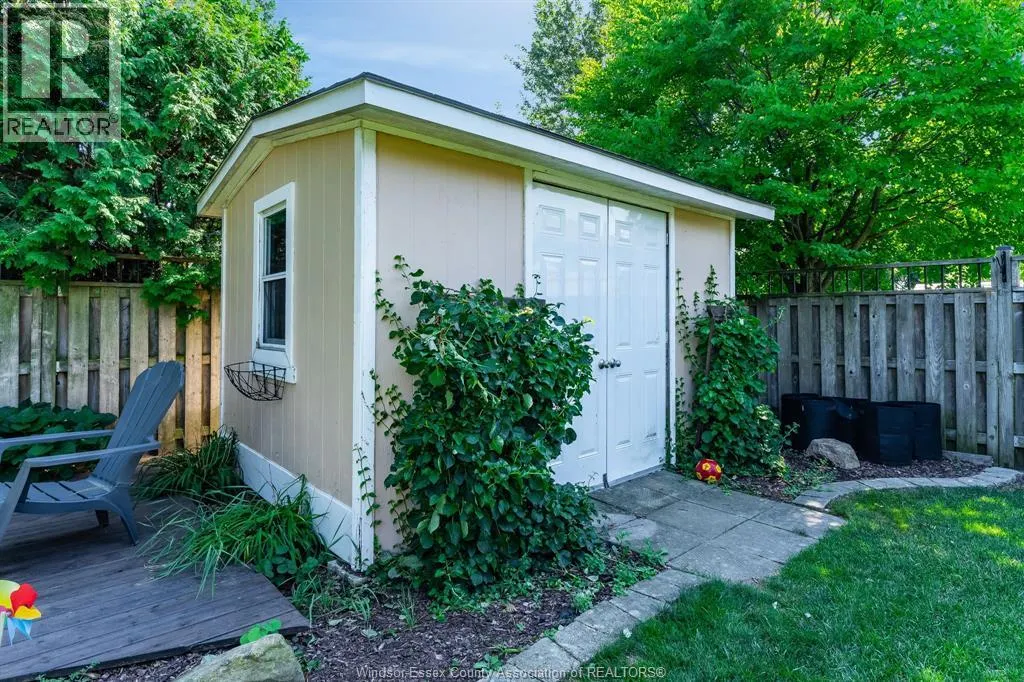 211 Dieppe CRESCENT